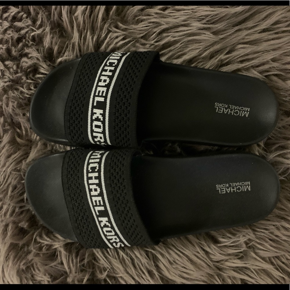 Size 6 Michael Kora Slides, great condition.